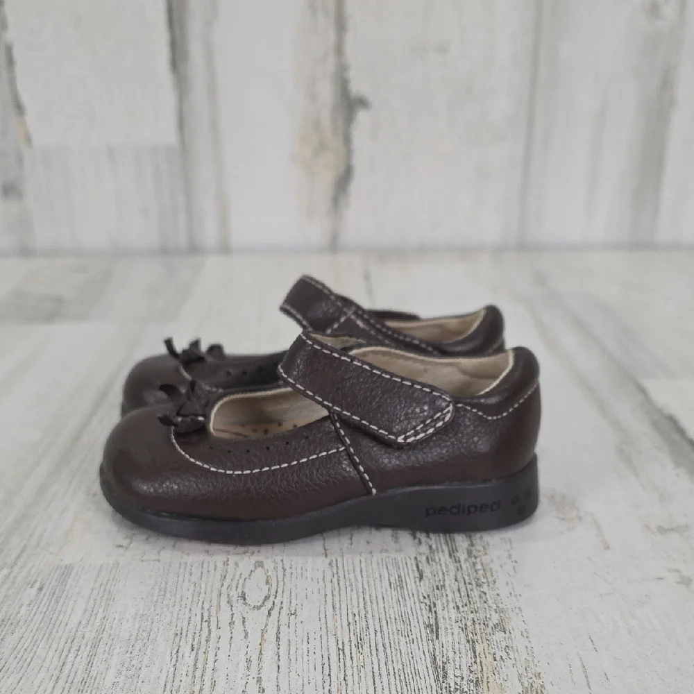 Pediped Leather Dark Brown Mary Janes Dress Shoes Flex Fit System Size 5 EU 20